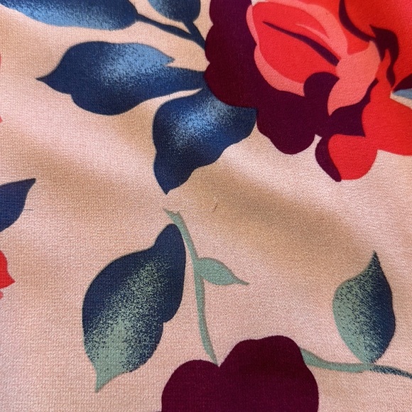 Women’s Dress shirt. - Picture 5 of 6